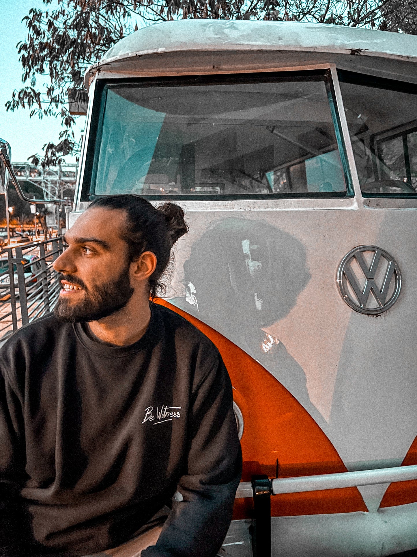 Sweat "Be Witness" brodé